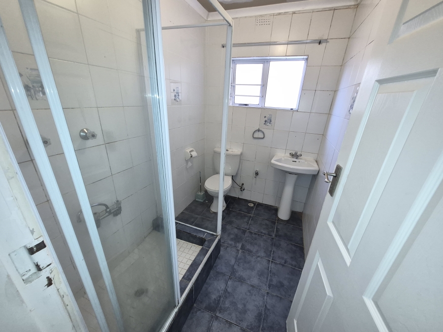To Let 3 Bedroom Property for Rent in Rylands Western Cape